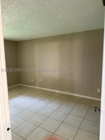 6023 10th Avenue N Green Acres FL 33463