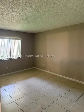 6023 10th Avenue N Green Acres FL 33463