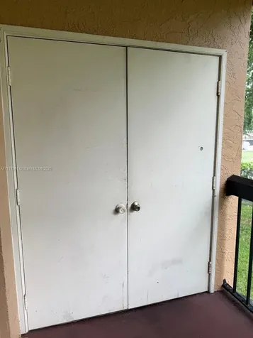 6023 10th Avenue N Green Acres FL 33463