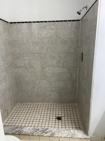 6023 10th Avenue N Green Acres FL 33463