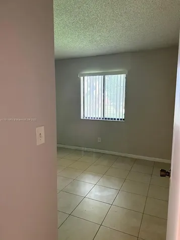 6023 10th Avenue N Green Acres FL 33463