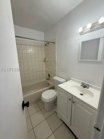 6023 10th Avenue N Green Acres FL 33463