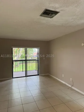 6023 10th Avenue N Green Acres FL 33463