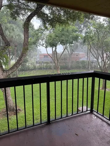6023 10th Avenue N Green Acres FL 33463