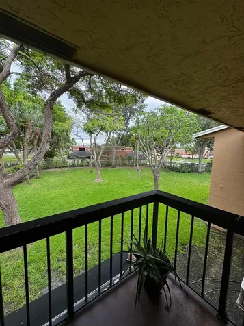 6023 10th Avenue N Green Acres FL 33463