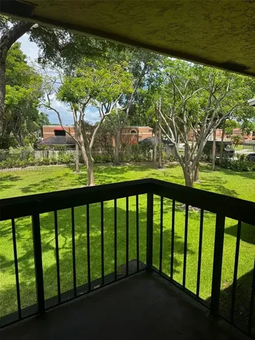 6023 10th Avenue N Green Acres FL 33463