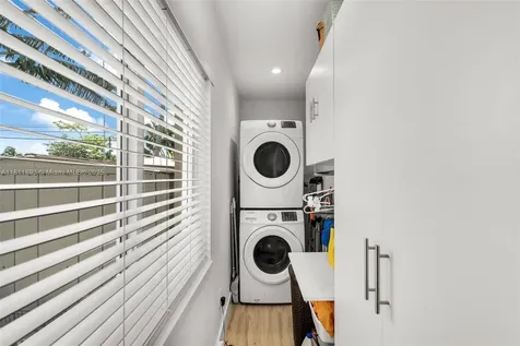 17491 NE 19th Avenue North Miami Beach FL 33162