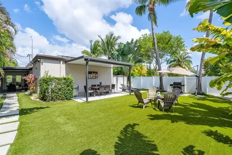 17491 NE 19th Avenue North Miami Beach FL 33162