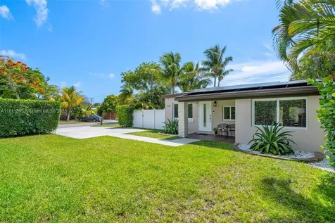 17491 NE 19th Avenue North Miami Beach FL 33162