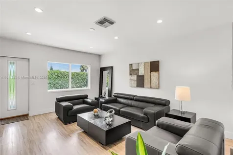 17491 NE 19th Avenue North Miami Beach FL 33162