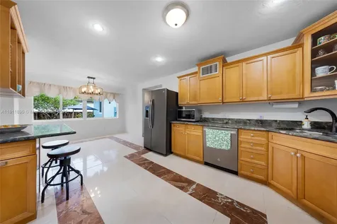 81 Hough Drive Miami Springs FL 33166