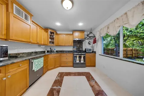 81 Hough Drive Miami Springs FL 33166