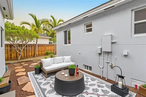 81 Hough Drive Miami Springs FL 33166