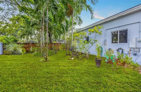 81 Hough Drive Miami Springs FL 33166