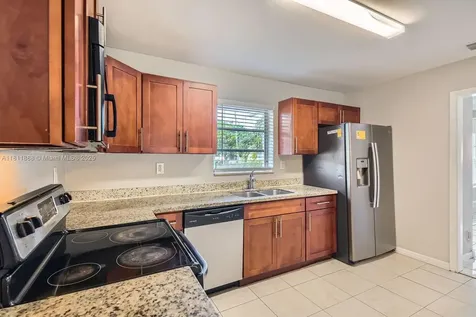 6221 NW 17th Street Sunrise FL 33313