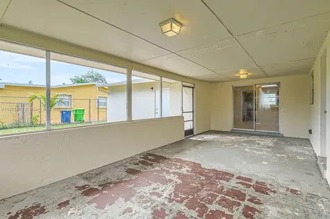 6221 NW 17th Street Sunrise FL 33313