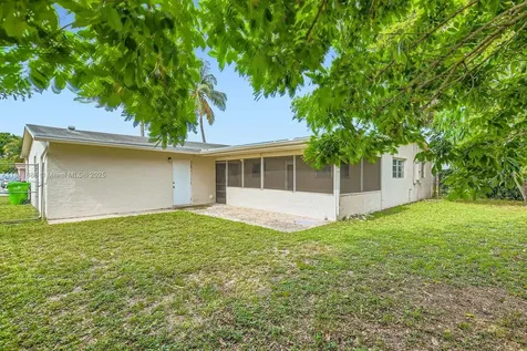 6221 NW 17th Street Sunrise FL 33313
