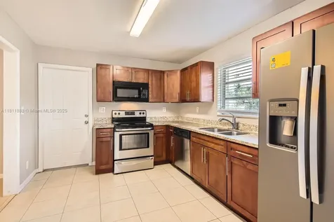 6221 NW 17th Street Sunrise FL 33313