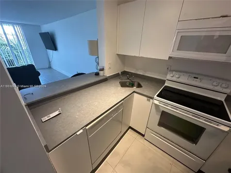 486 NW 165th Street Road Miami FL 33169