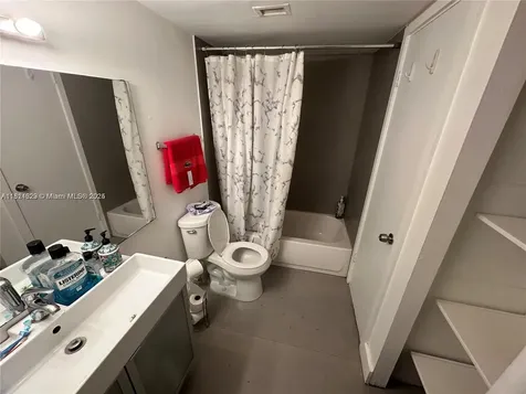 486 NW 165th Street Road Miami FL 33169