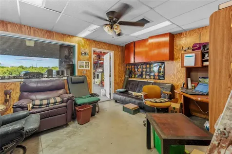 4077 SW 121st Terrace Davie FL 33330