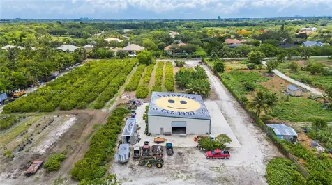 4077 SW 121st Terrace Davie FL 33330