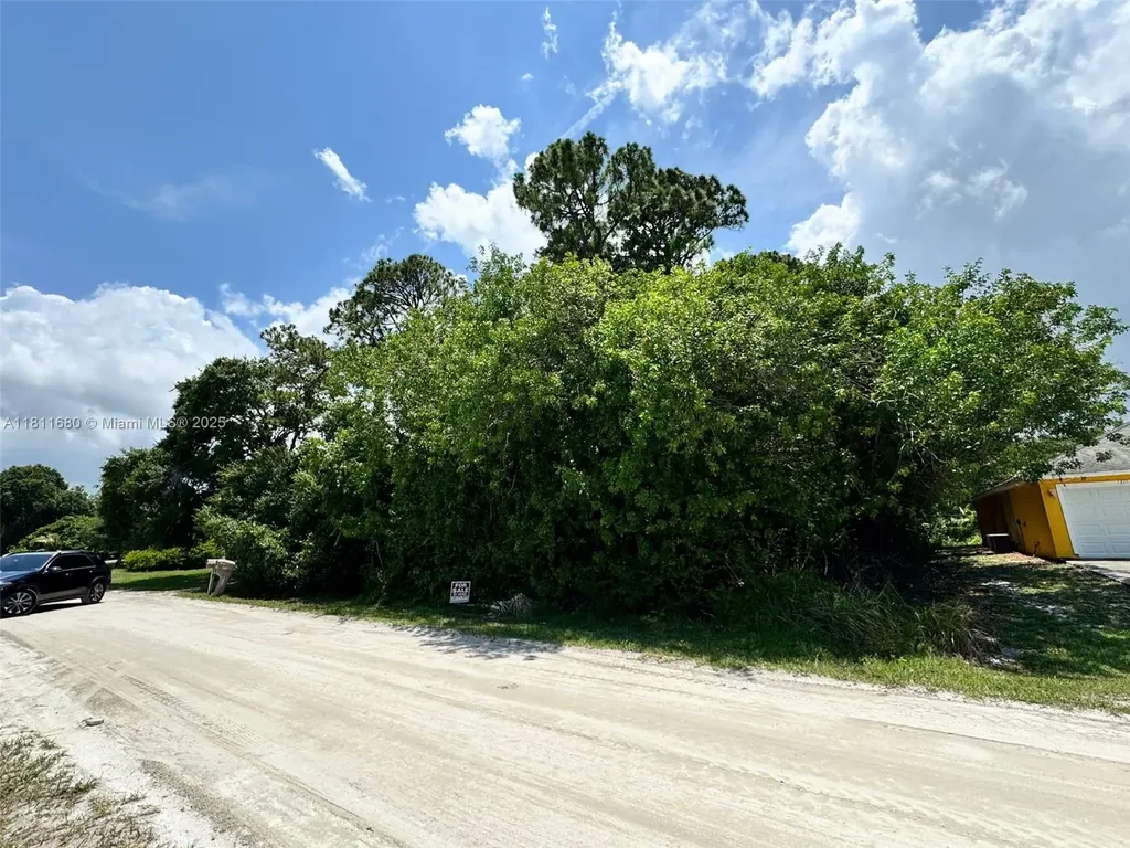 1225 SW 12th Court SW Vero Beach FL 32962