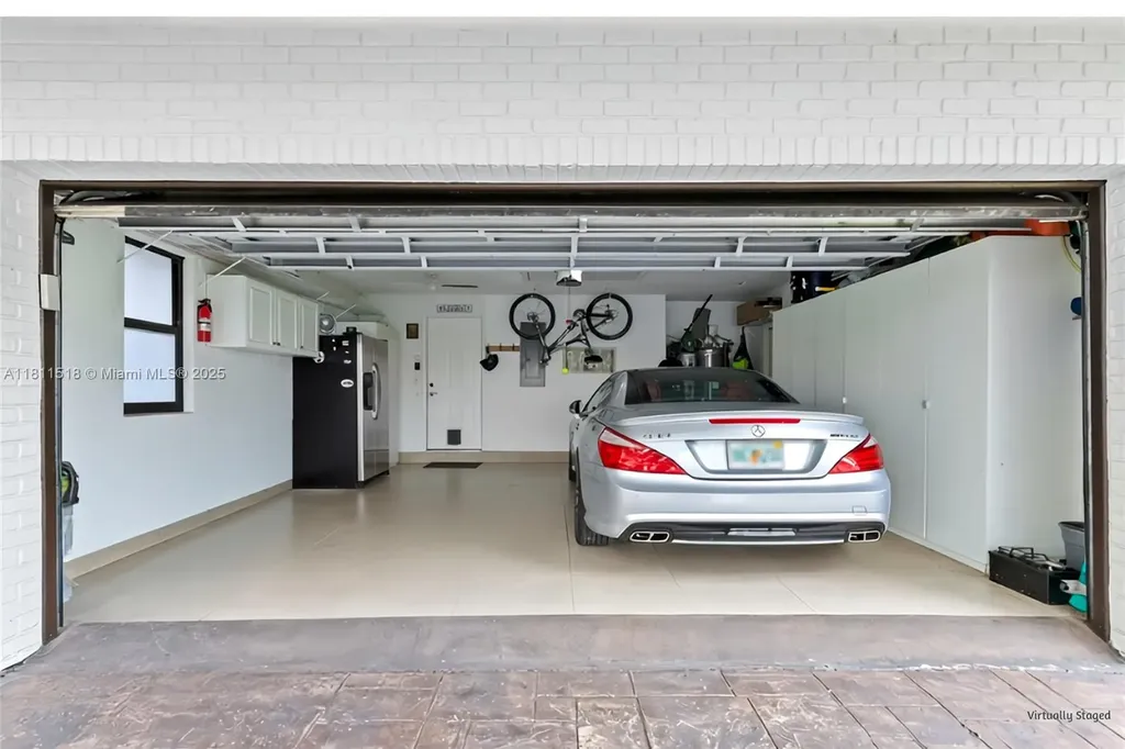 875 NW 108th Lane Coral Springs FL 33071