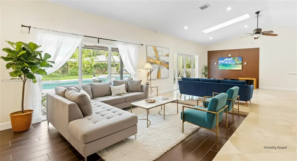 875 NW 108th Lane Coral Springs FL 33071