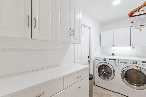 875 NW 108th Lane Coral Springs FL 33071