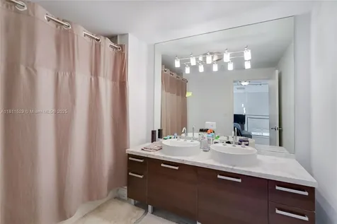 244 Biscayne Boulevard Miami FL 33132