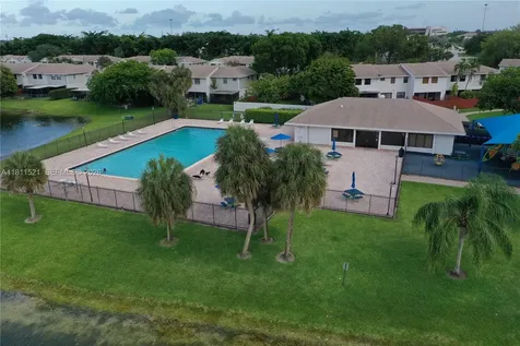 10428 NW 3rd Street Pembroke Pines FL 33026