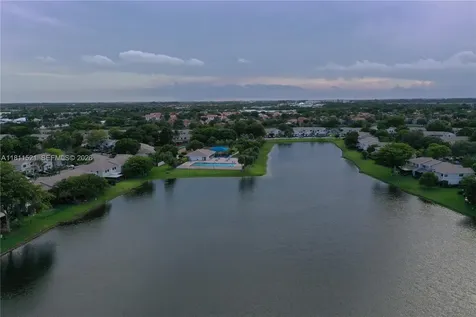 10428 NW 3rd Street Pembroke Pines FL 33026