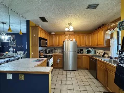 10428 NW 3rd Street Pembroke Pines FL 33026