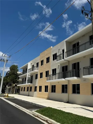 1010 SW 69th Avenue Miami FL 33144