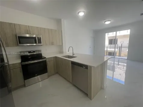 1010 SW 69th Avenue Miami FL 33144