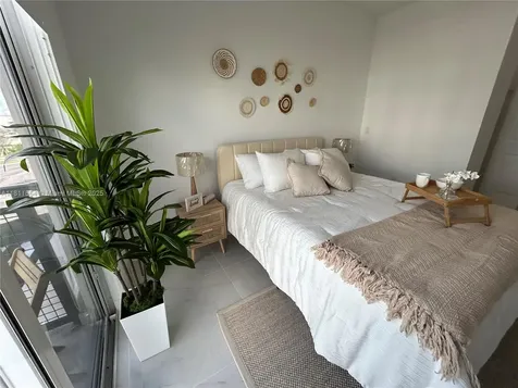 1010 SW 69th Avenue Miami FL 33144