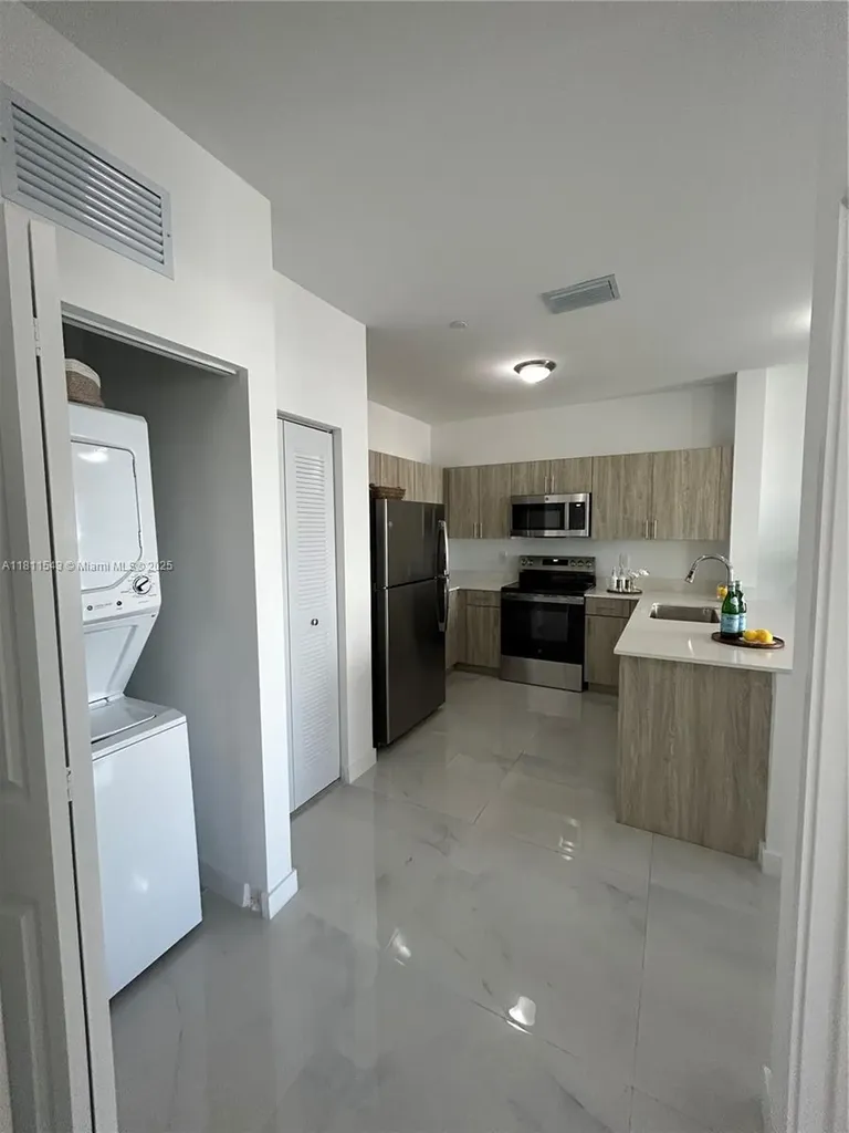 1010 SW 69th Avenue Miami FL 33144
