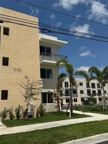 1010 SW 69th Avenue Miami FL 33144