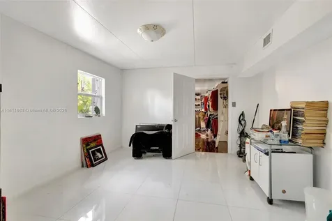 4035 N 110th Avenue N West Palm Beach FL 33411