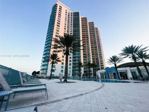 231 Riverside Drive Daytona FL 32117