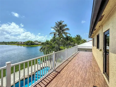 21241 SW 88th Place Cutler Bay FL 33189