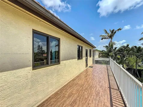 21241 SW 88th Place Cutler Bay FL 33189