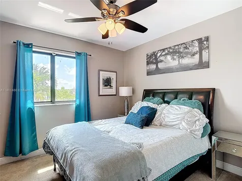 21241 SW 88th Place Cutler Bay FL 33189