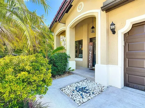 21241 SW 88th Place Cutler Bay FL 33189