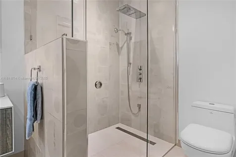 1601 Diplomat Parkway Hollywood FL 33019