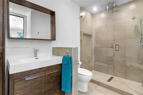 1601 Diplomat Parkway Hollywood FL 33019