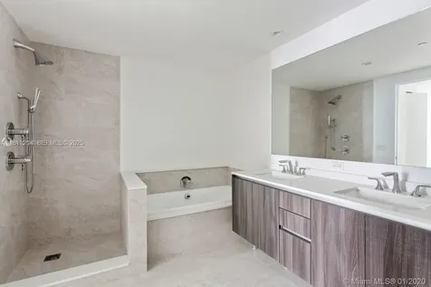 488 NE 18th Street Miami FL 33132