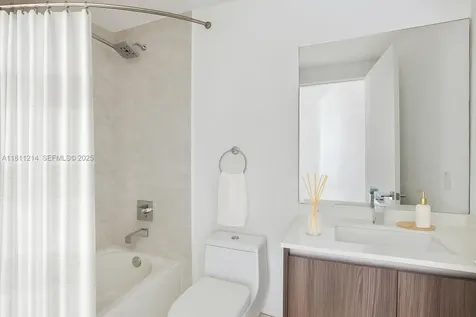 488 NE 18th Street Miami FL 33132