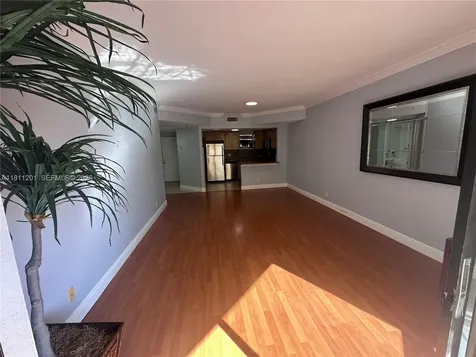 8290 Lake Drive Doral FL 33166